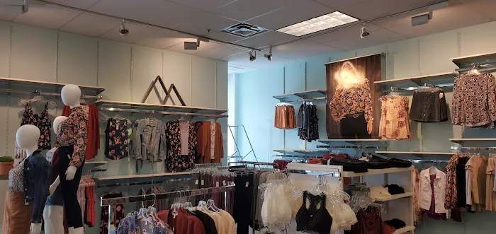 Maurices 4