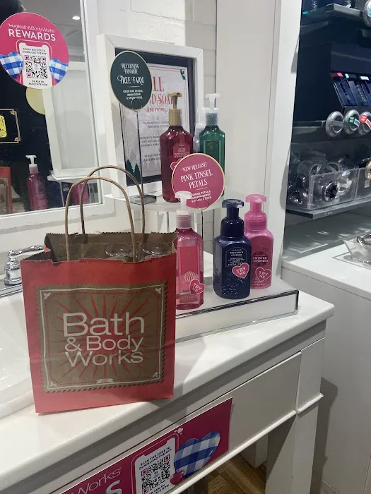 Bath & Body Works 1