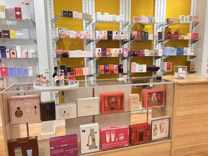 Perfume Villa 9