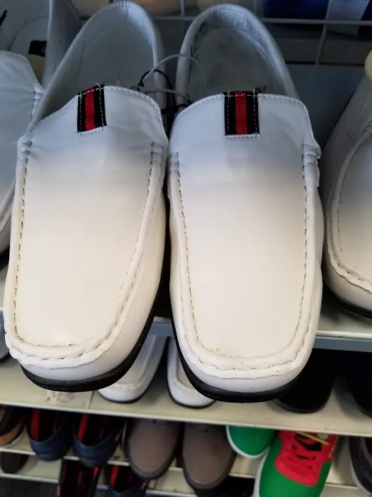 Roses Discount Store 5