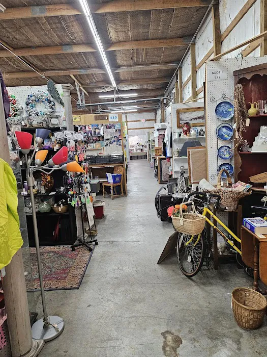 His N Hers Flea Market 6