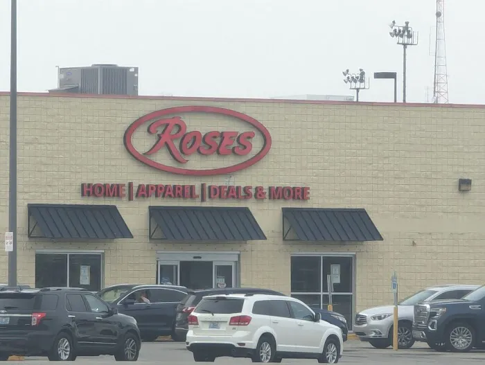 Roses Discount Store 0