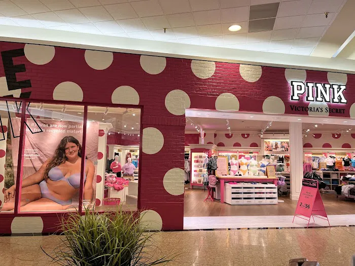 Victoria's Secret & PINK by Victoria's Secret 0