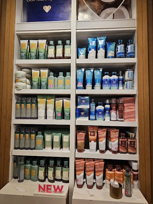 Bath & Body Works 4