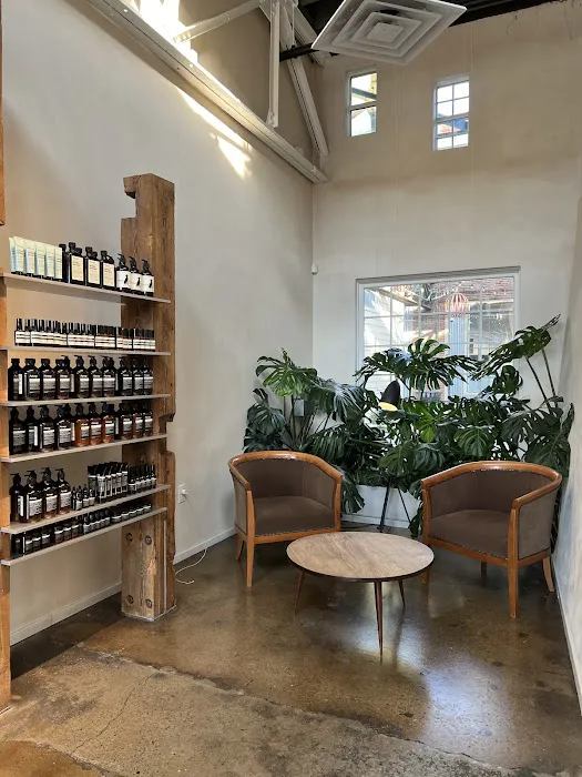 Aesop Edgehill 4
