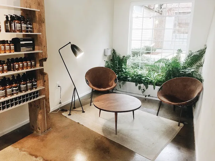 Aesop Edgehill 3