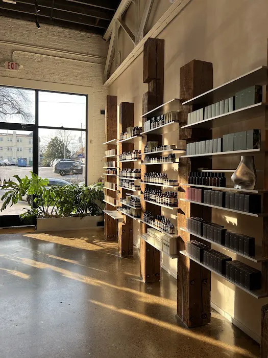 Aesop Edgehill 0