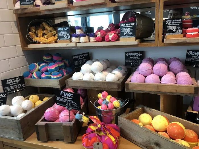 Lush Cosmetics The Mall at Green Hills 1