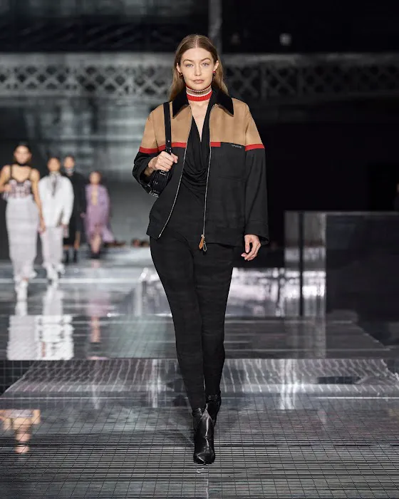 Burberry 8