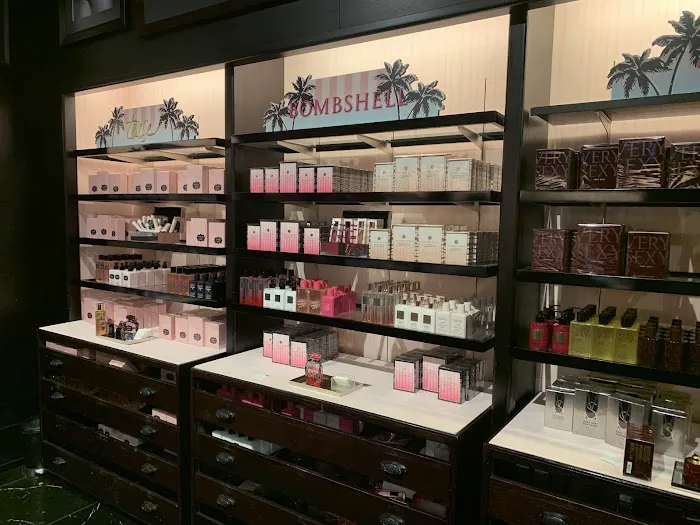 Victoria's Secret & PINK by Victoria's Secret 6