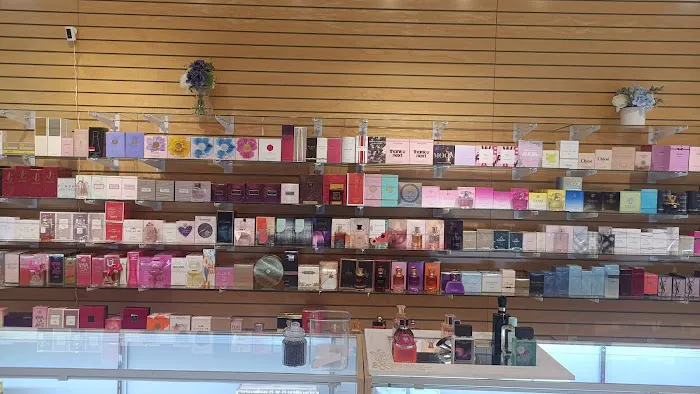 Perfume Palace 6