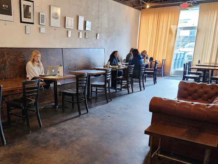 White's Mercantile 12 South 6