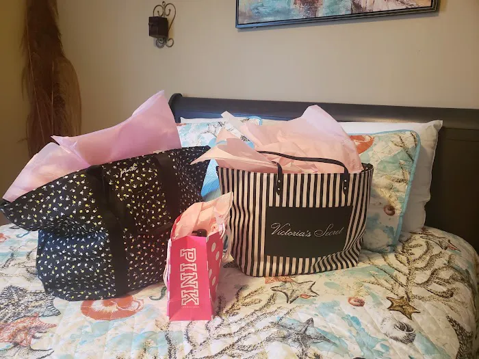 Victoria's Secret & PINK by Victoria's Secret 4