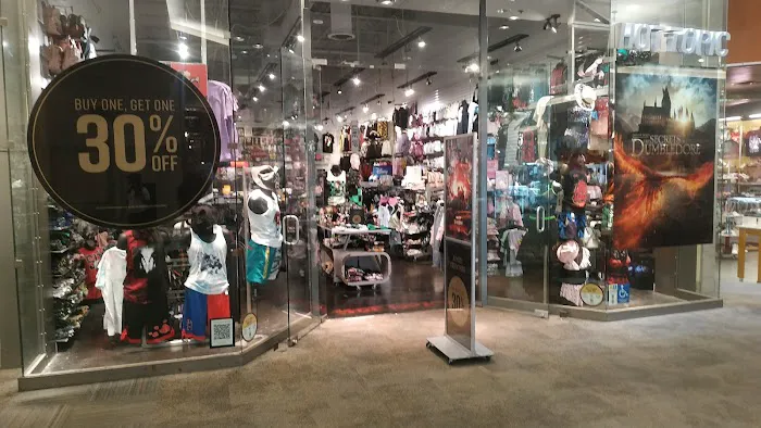 Hot Topic 4