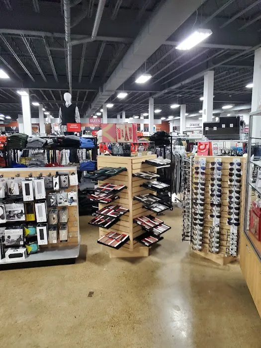 K&G Fashion Superstore 0