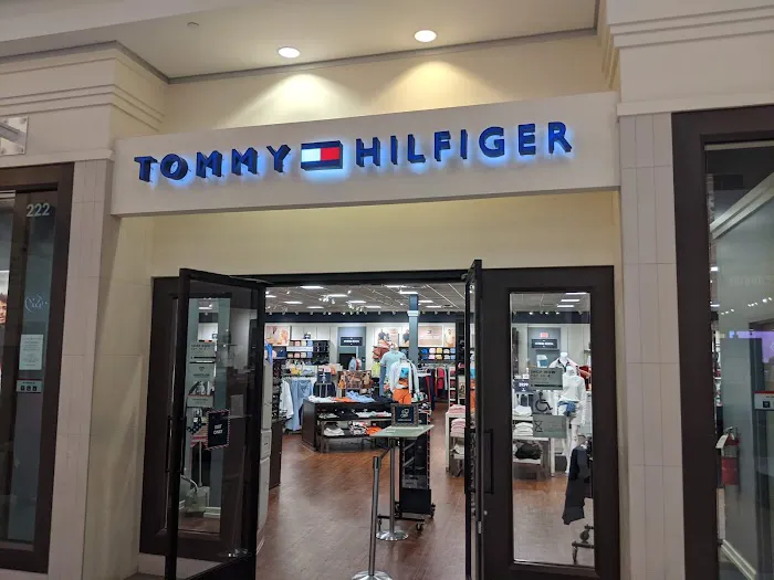 Tommy Hilfiger 3