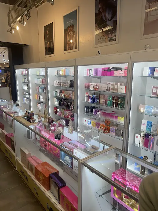Perfume Palace 3