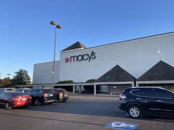 Macy's 0
