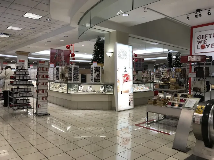 Macy's 4