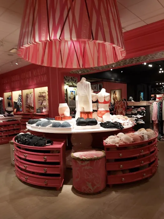 Victoria's Secret 3