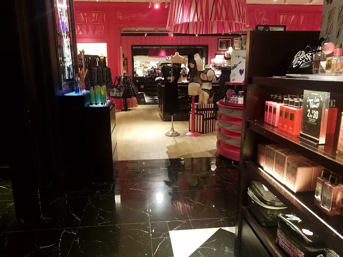 Victoria's Secret & PINK by Victoria's Secret 8