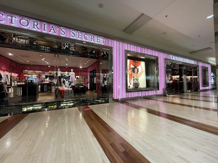 Victoria's Secret & PINK by Victoria's Secret 5