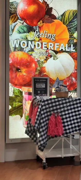 Bath & Body Works 1