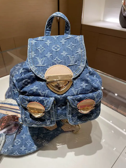 Louis Vuitton 8
