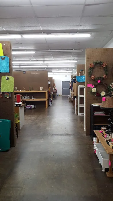 Finders Keepers Vendor Outlet Mall 3