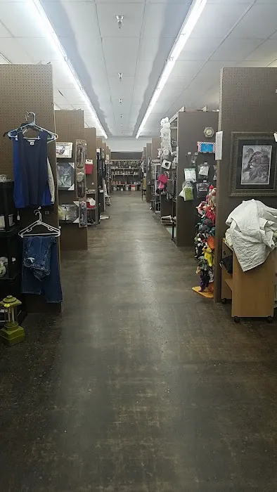Finders Keepers Vendor Outlet Mall 1