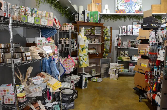 Willow and Pine Market 5