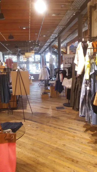 Urban Outfitters 9