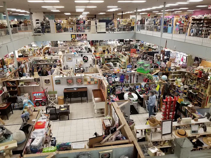 Lexington Peddlers Mall 4