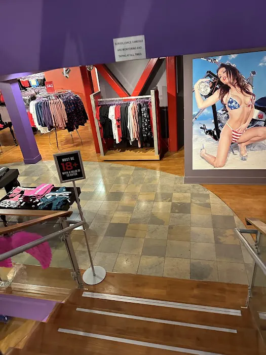 HUSTLER® Hollywood 0