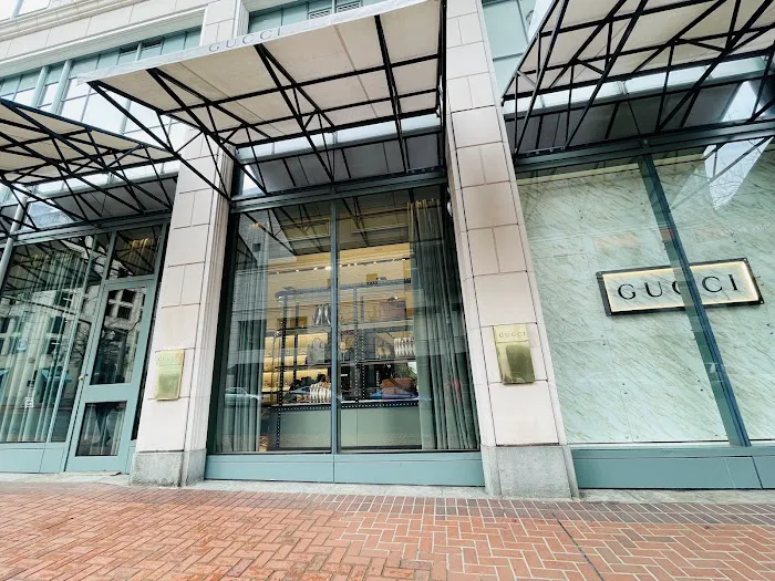 Gucci Portland Pioneer Place 6