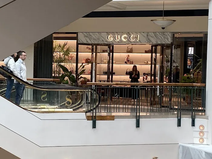 Gucci Portland Pioneer Place 4