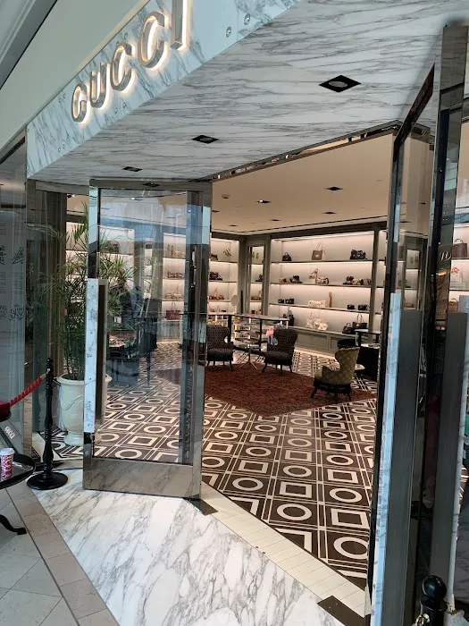 Gucci Portland Pioneer Place 1