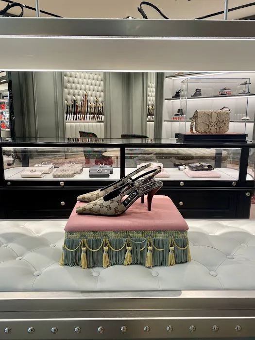 Gucci Portland Pioneer Place 5