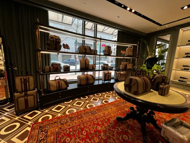 Gucci Portland Pioneer Place 2