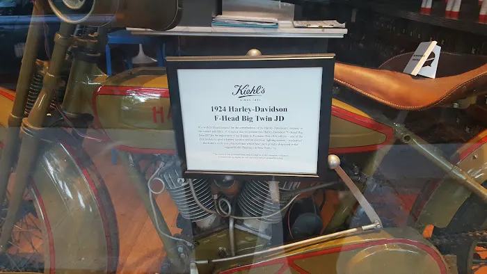 Kiehl's Since 1851 9