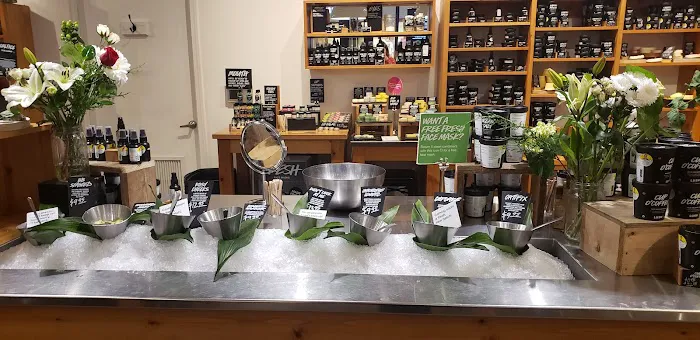 Lush Cosmetics Clackamas Town Center 6