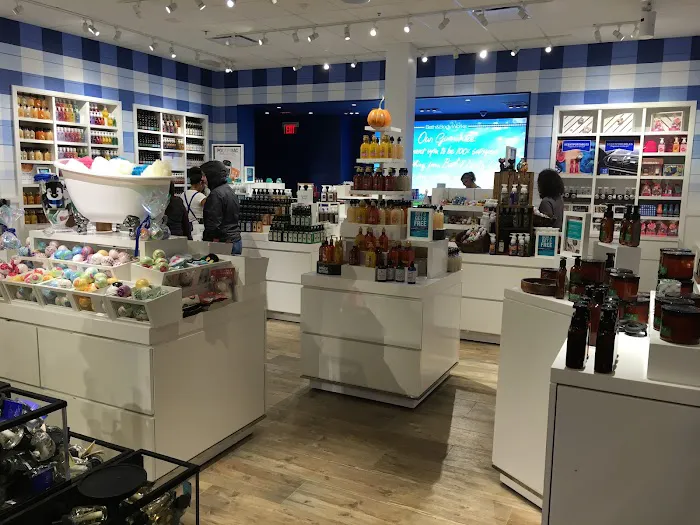 Bath & Body Works 1