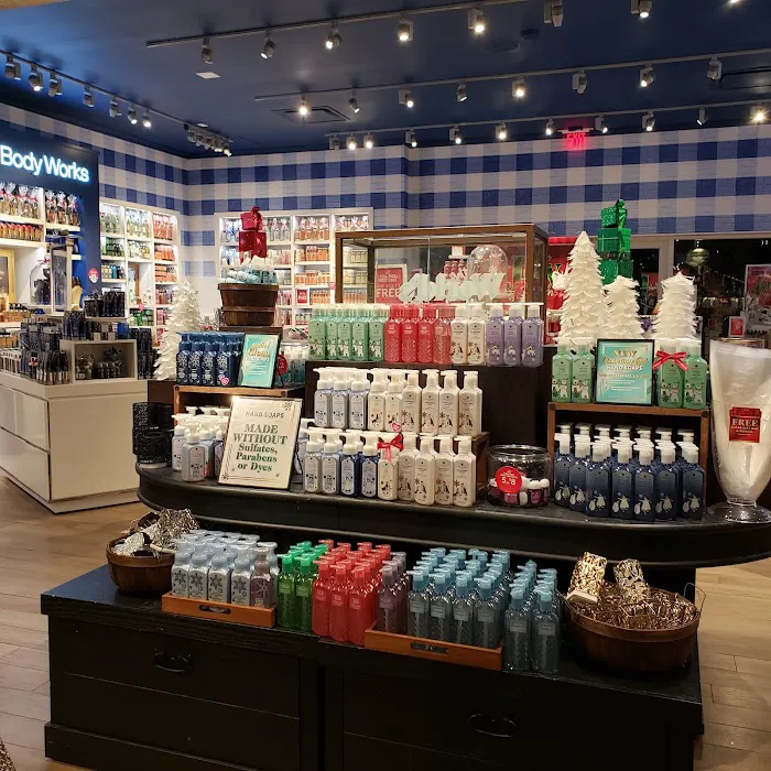 Bath & Body Works 4