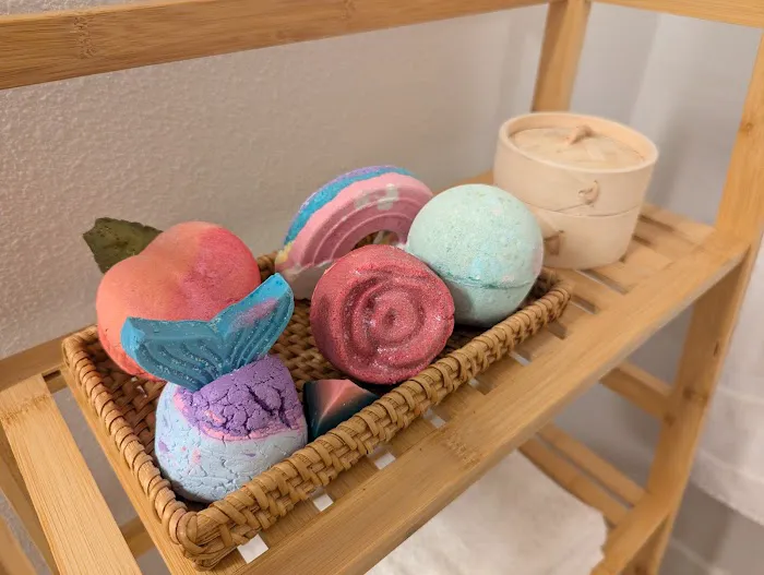 Lush Cosmetics Bridgeport Village 6