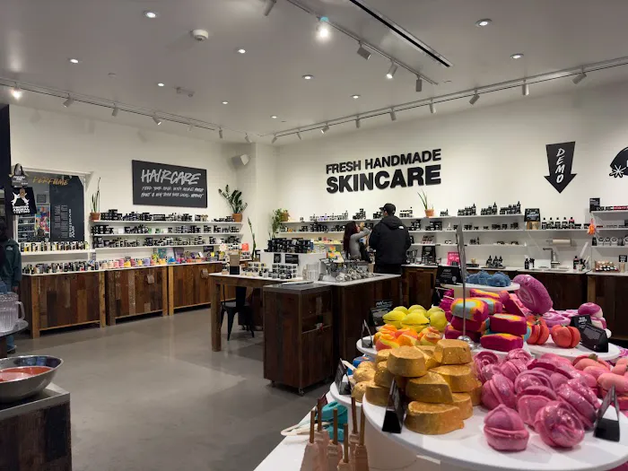 Lush Cosmetics Washington Square 2