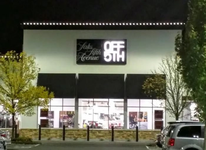 Saks OFF 5TH 2