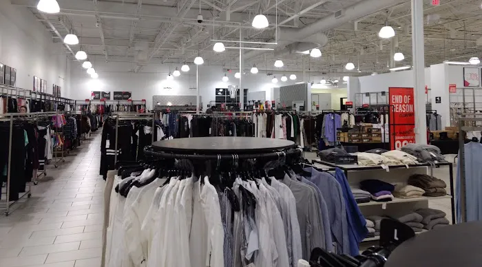 Saks OFF 5TH 4
