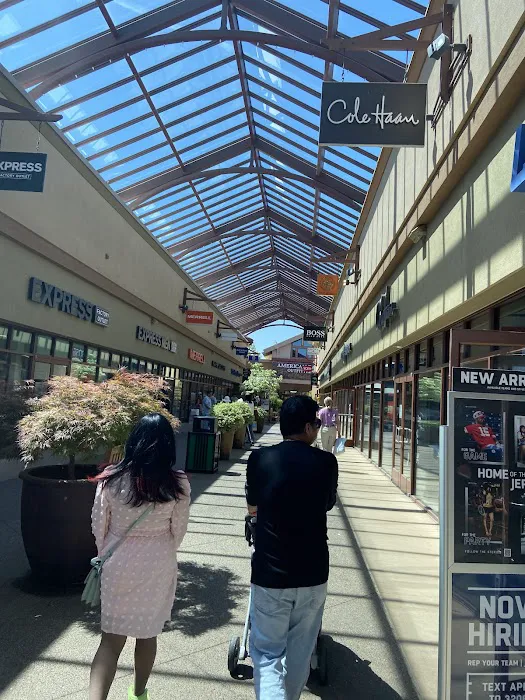 Fragrance Outlet 3
