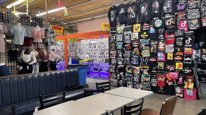 M&M Marketplace 4