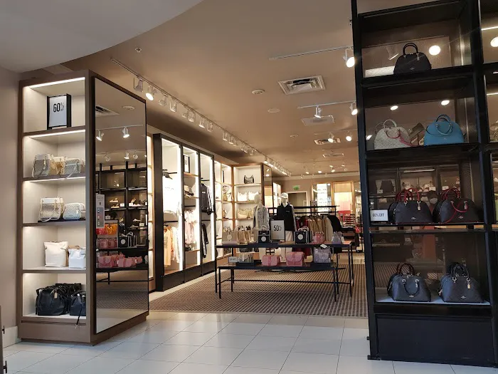 COACH Outlet 1